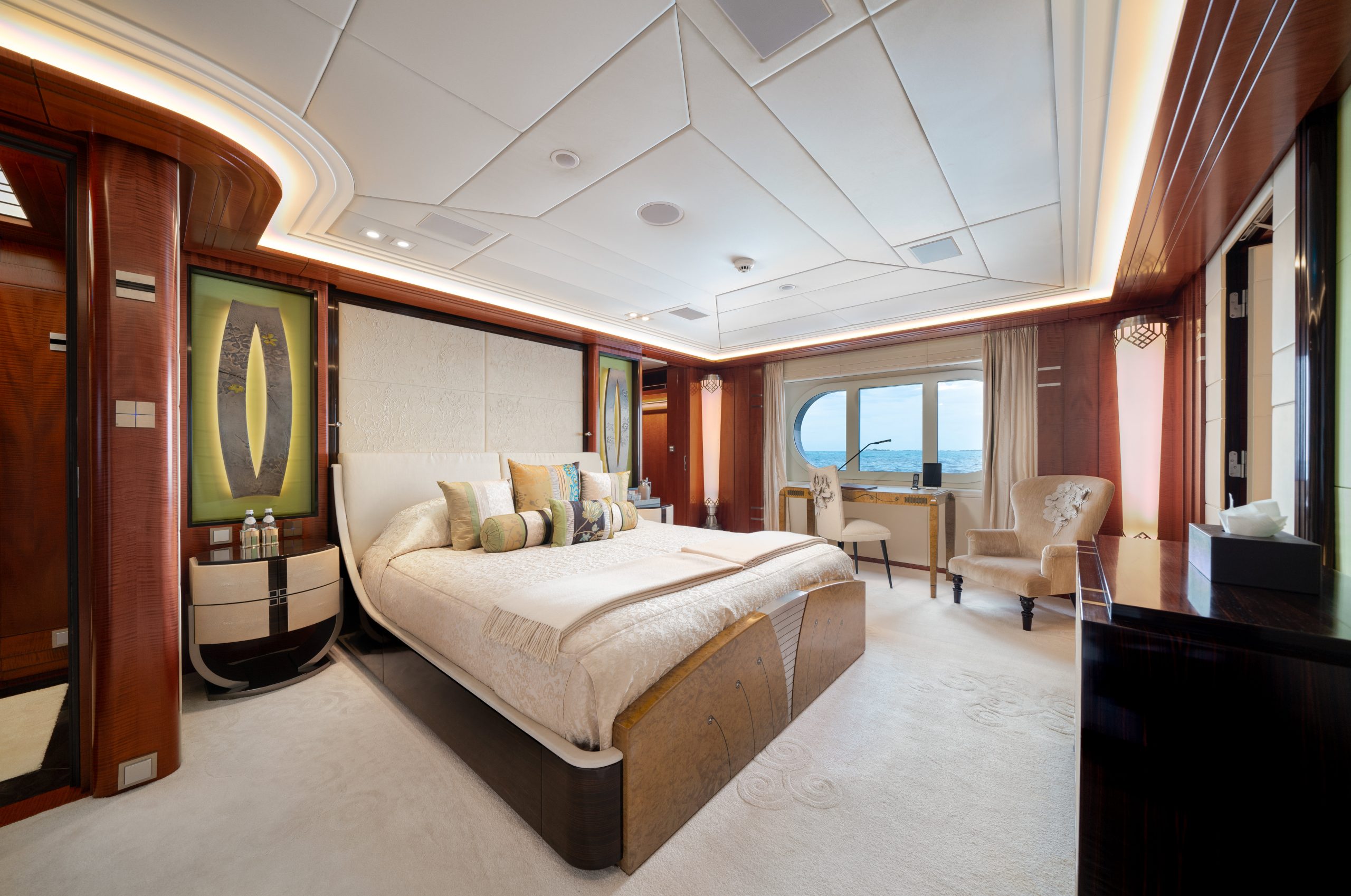 Motor Yacht Amaryllis Double Stateroom