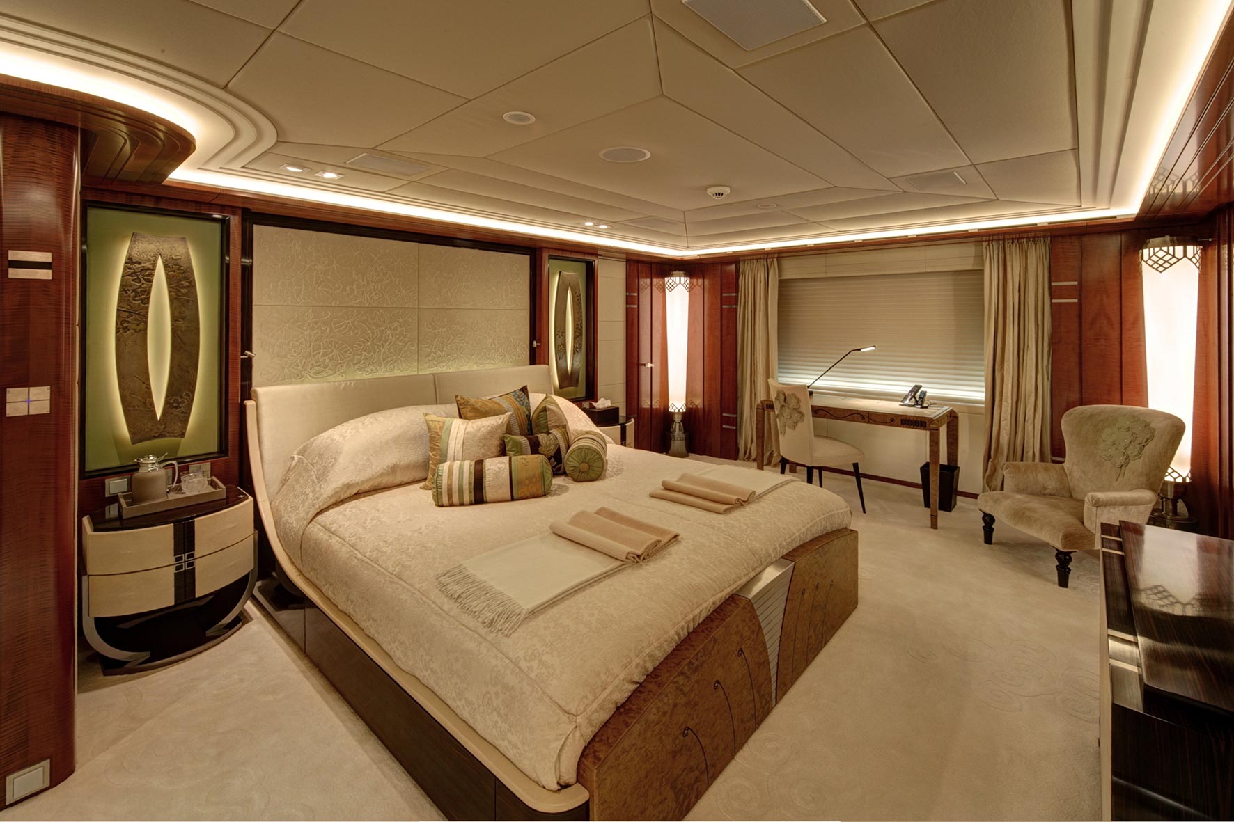 Motor Yacht Amaryllis Double Stateroom