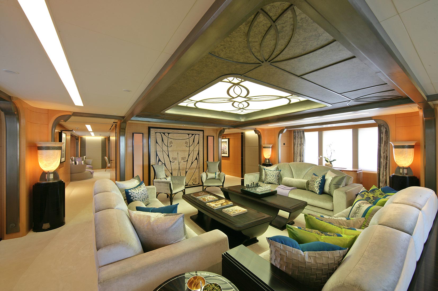 Motor Yacht Amaryllis Main Salon