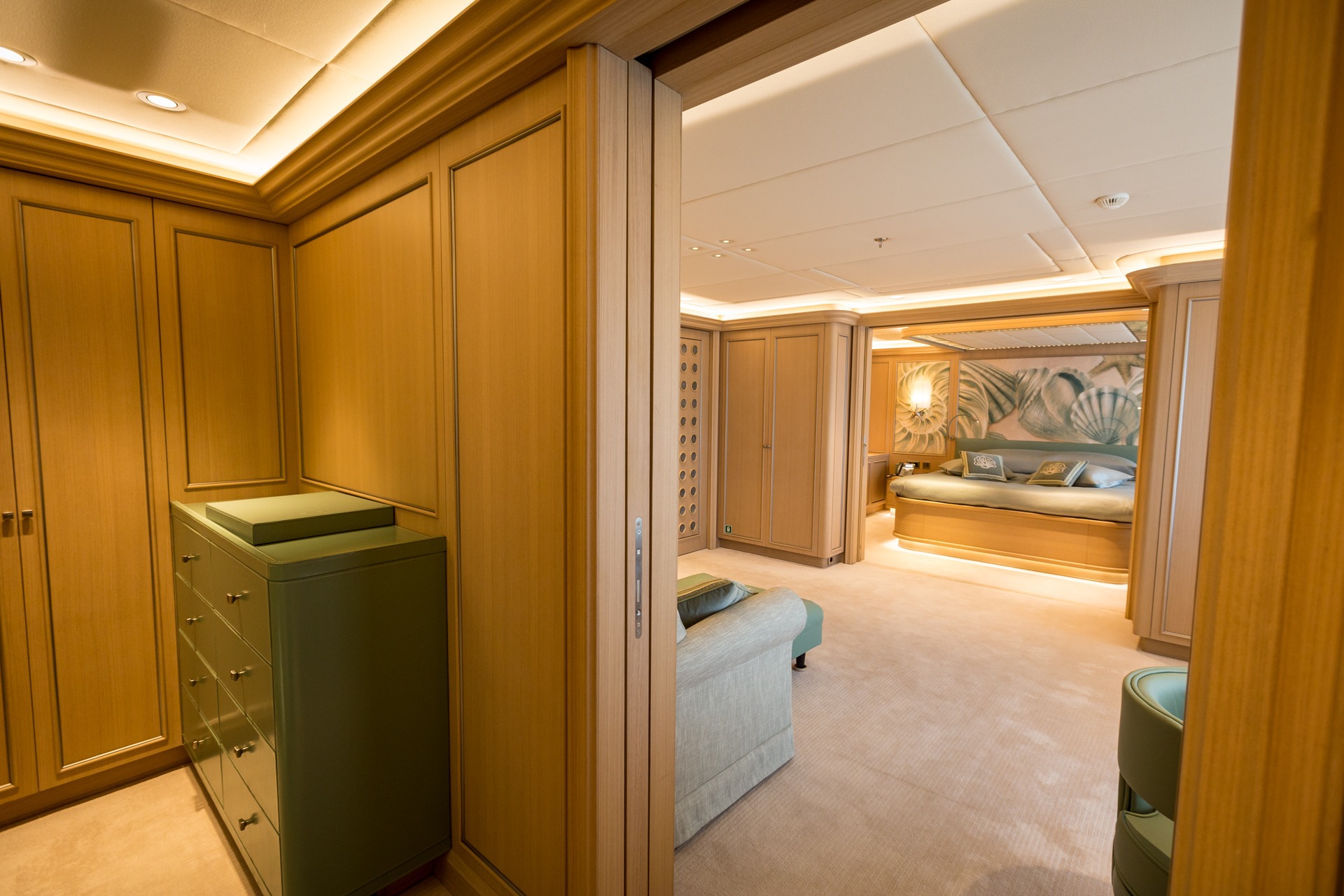 Motor Yacht Dream Double Stateroom