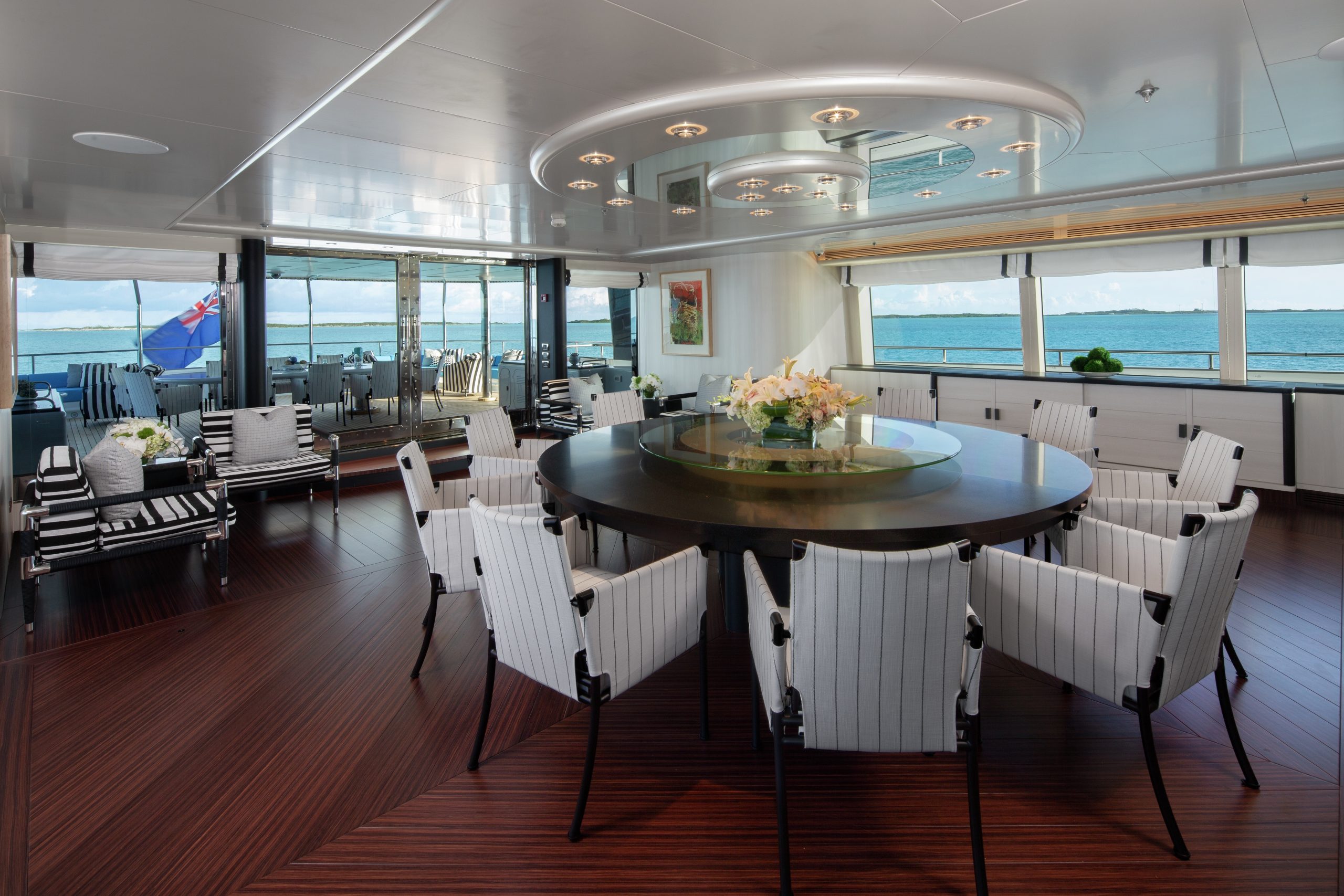 Motor Yacht Eternity dining area